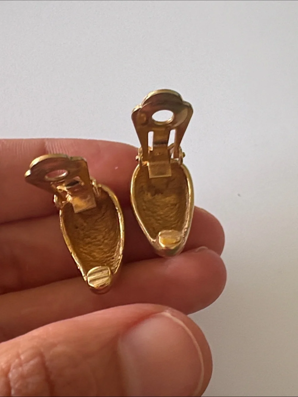 Vintage Gold Tone Teardrop Clip On Earrings Classic Minimalist runway